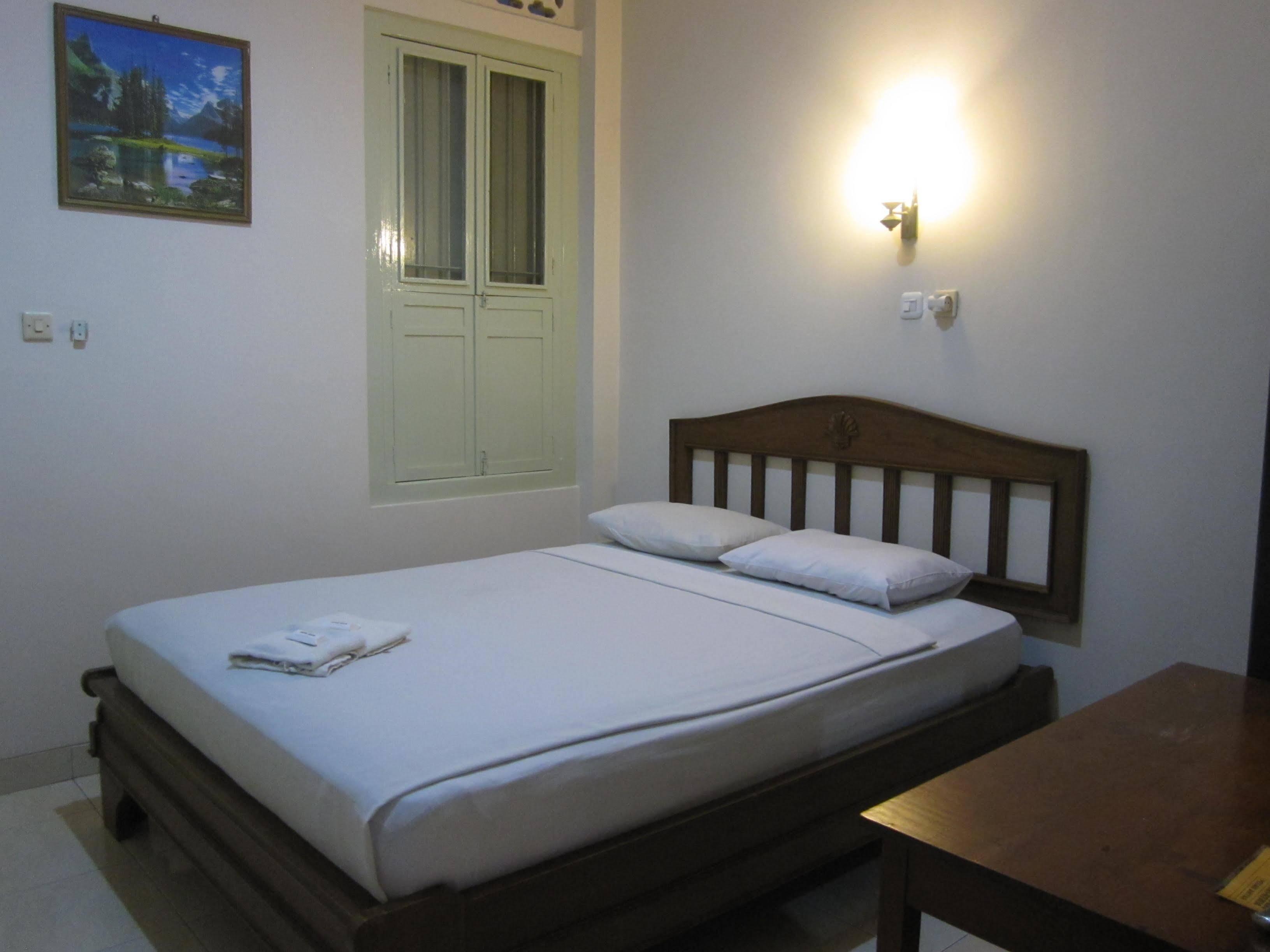 Hotel Besar פורווקרטו מראה חיצוני תמונה