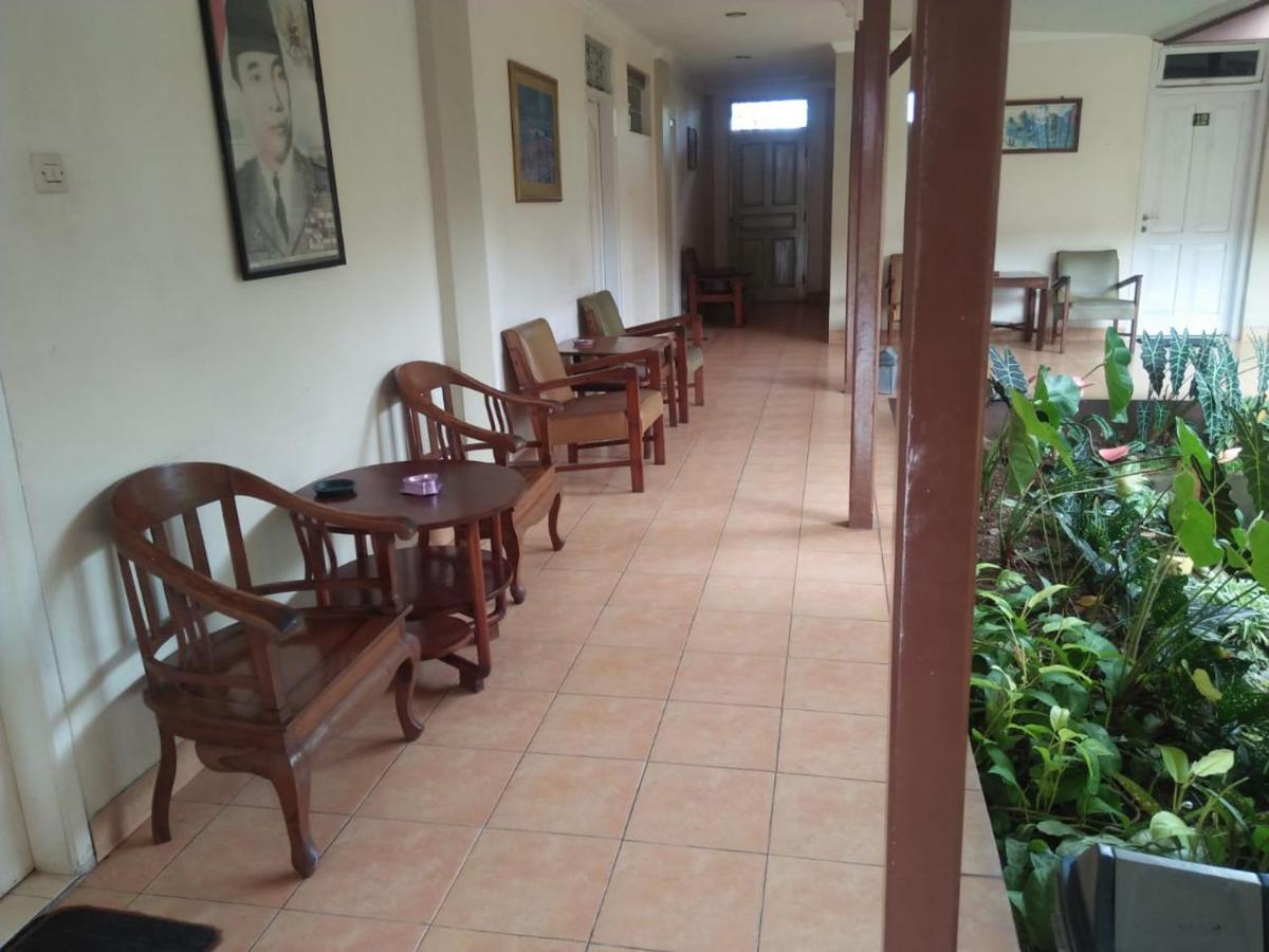 Hotel Besar פורווקרטו מראה חיצוני תמונה