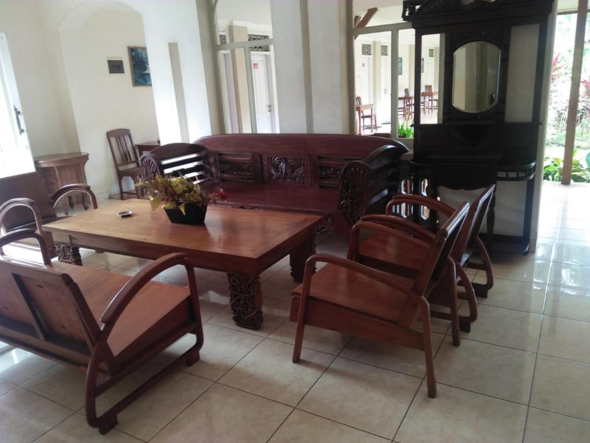 Hotel Besar פורווקרטו מראה חיצוני תמונה