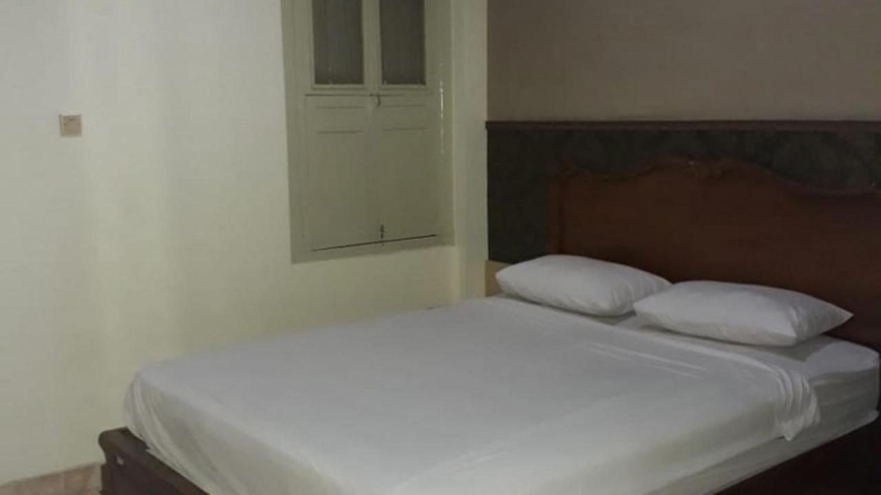 Hotel Besar פורווקרטו מראה חיצוני תמונה