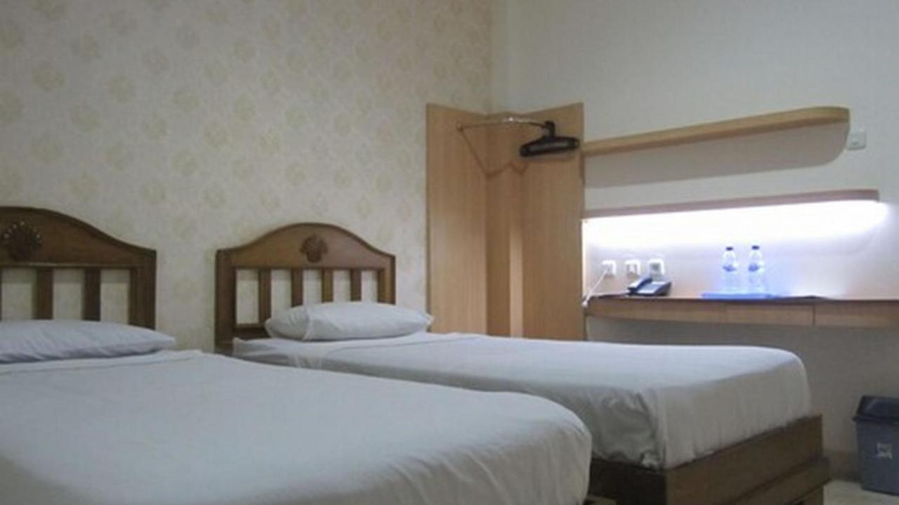 Hotel Besar פורווקרטו מראה חיצוני תמונה