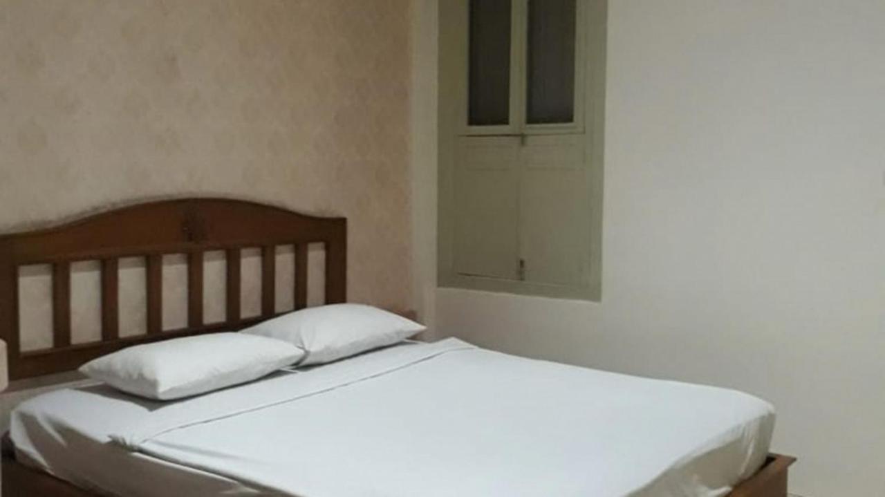 Hotel Besar פורווקרטו מראה חיצוני תמונה