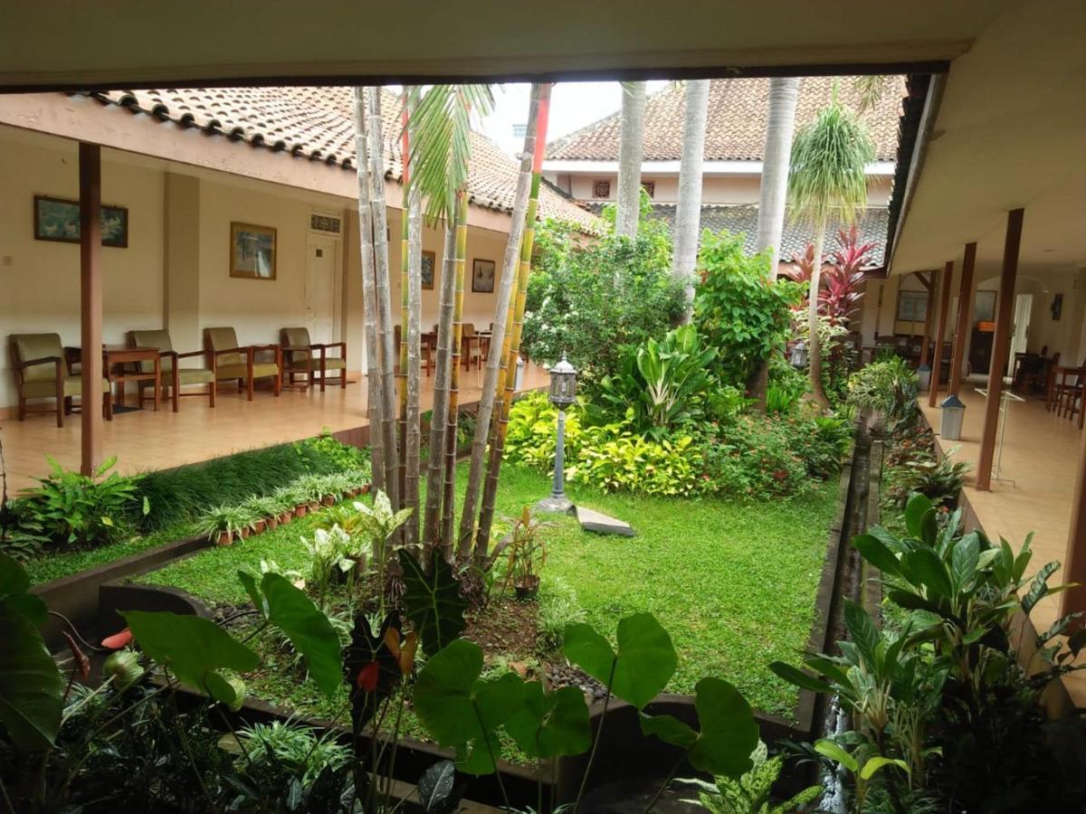 Hotel Besar פורווקרטו מראה חיצוני תמונה