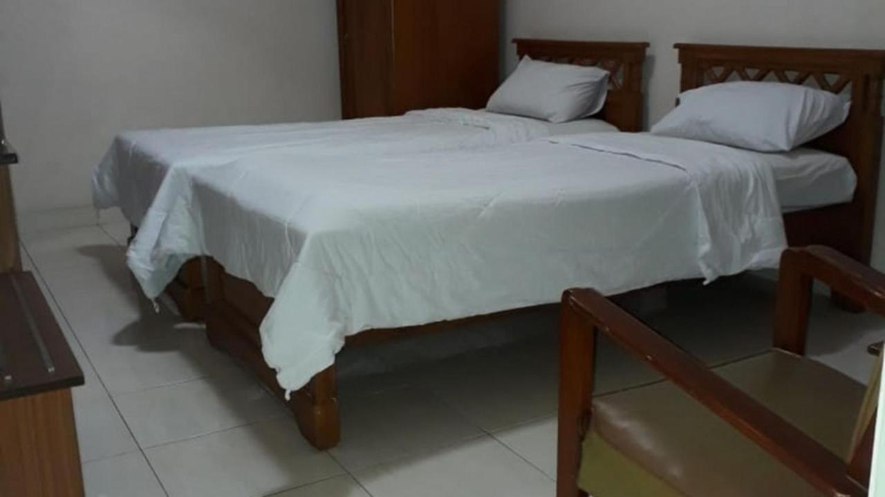 Hotel Besar פורווקרטו מראה חיצוני תמונה