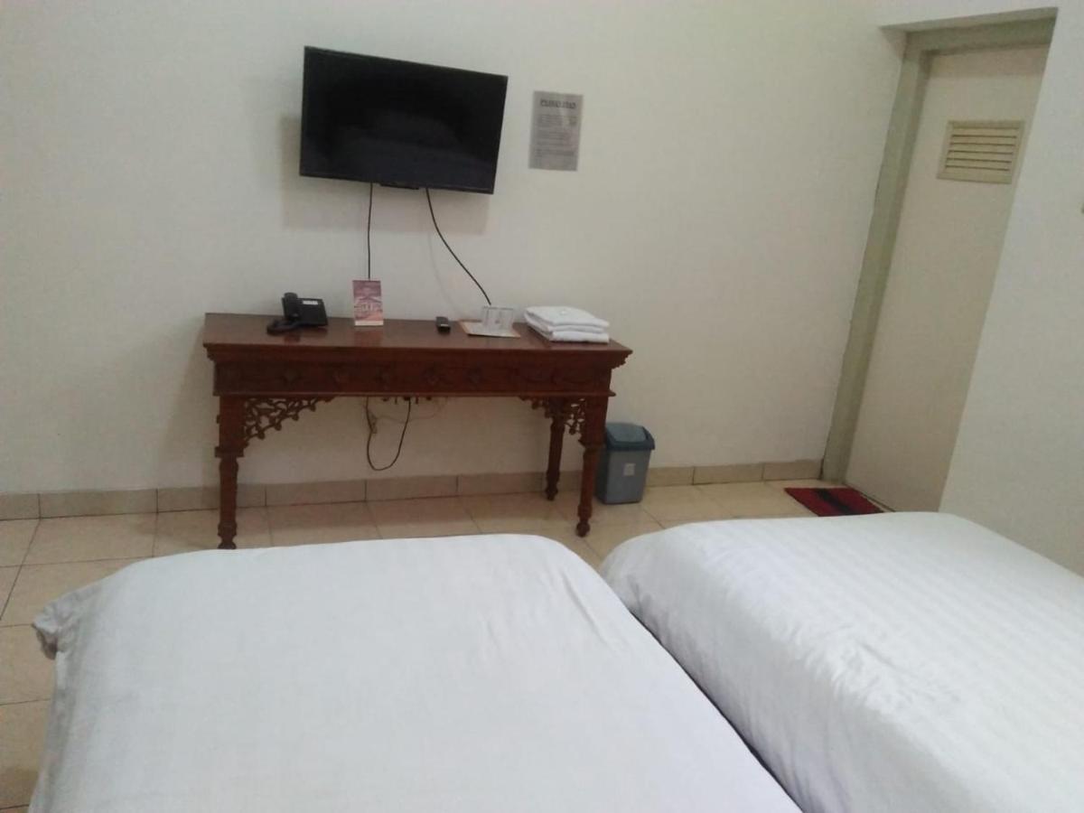 Hotel Besar פורווקרטו מראה חיצוני תמונה