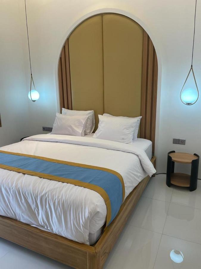 Hotel Besar פורווקרטו מראה חיצוני תמונה