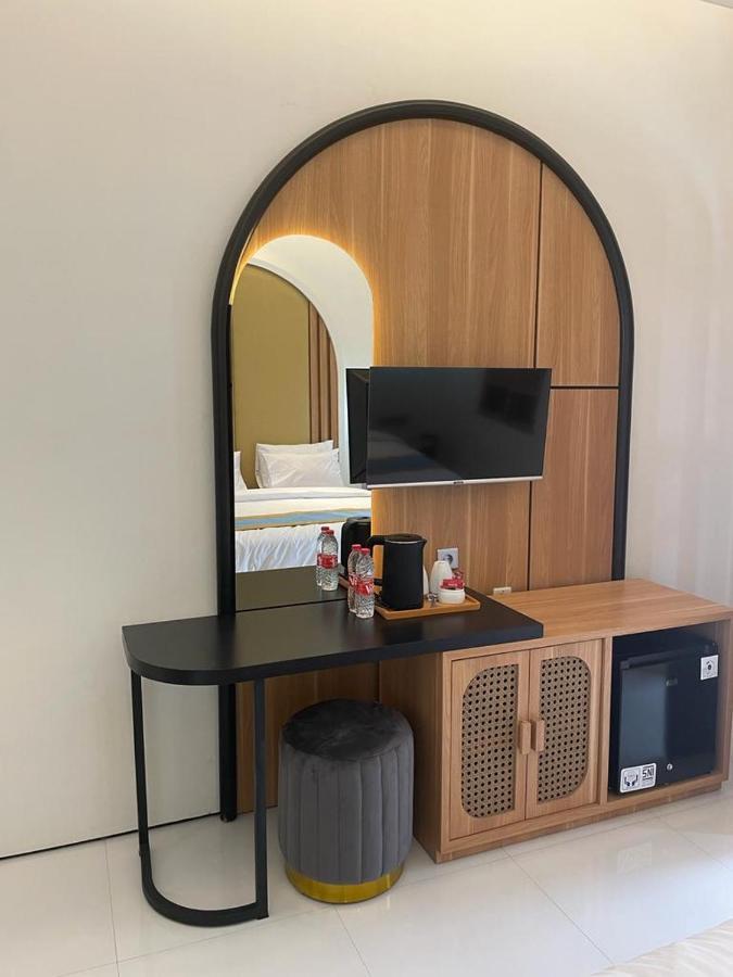 Hotel Besar פורווקרטו מראה חיצוני תמונה