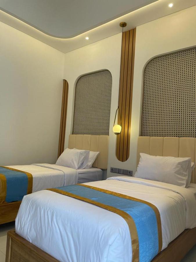 Hotel Besar פורווקרטו מראה חיצוני תמונה