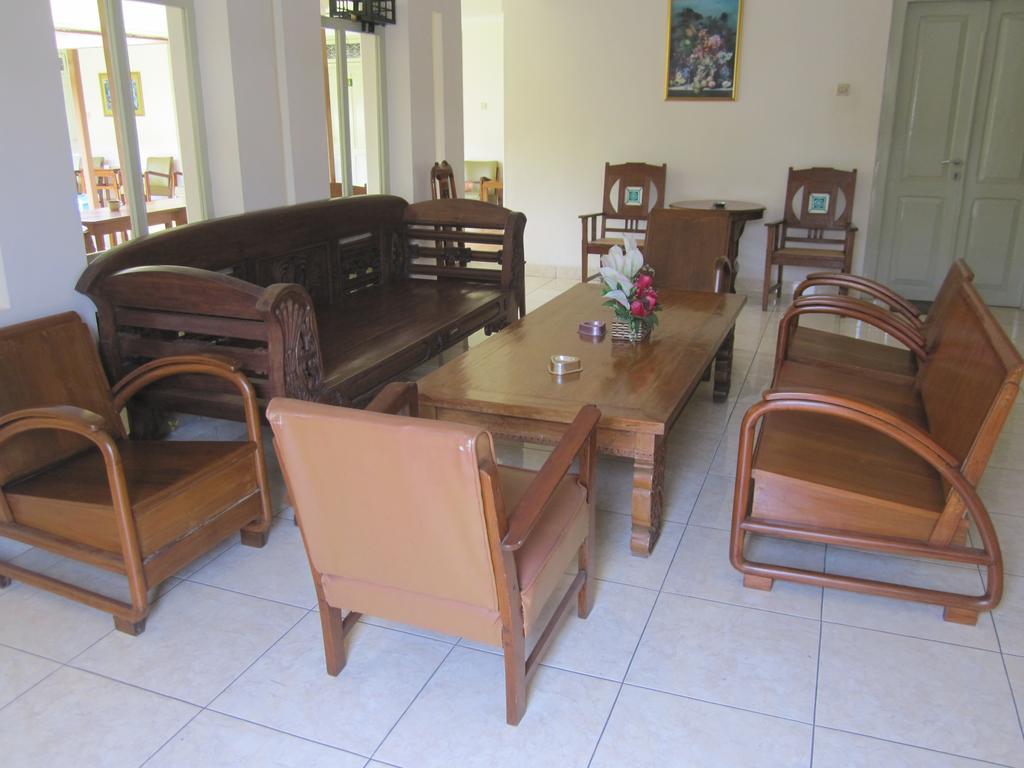 Hotel Besar פורווקרטו מראה חיצוני תמונה