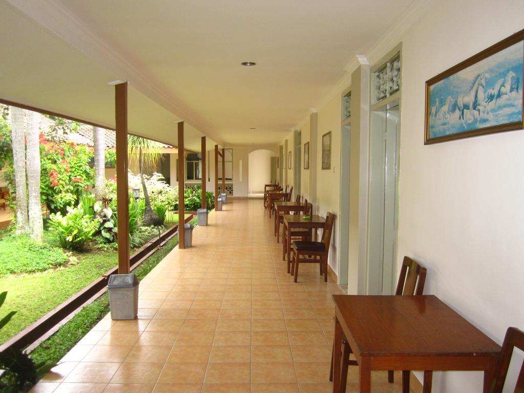 Hotel Besar פורווקרטו מראה חיצוני תמונה