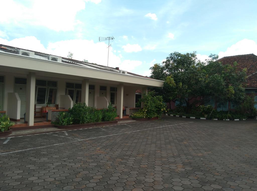 Hotel Besar פורווקרטו מראה חיצוני תמונה